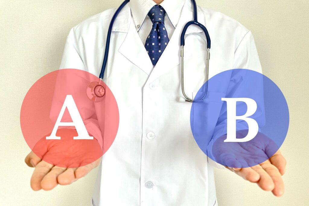 AとBの選択肢を示す医師